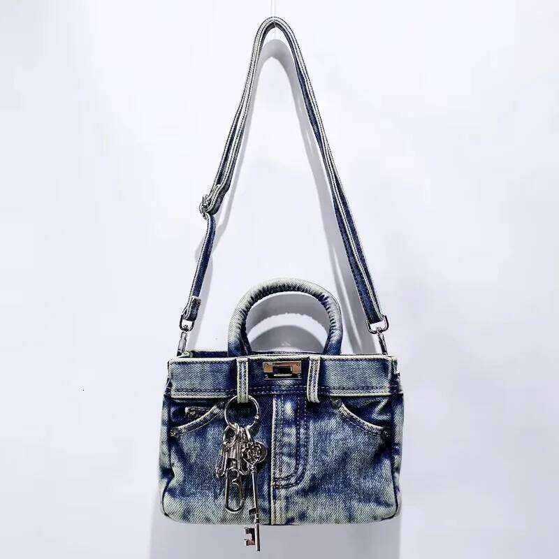 Designer Handbag Woman 2025 Trend High Quality Denim Classic Lock Shoulder Fashion Exquisite Pants Styling Cross Bag