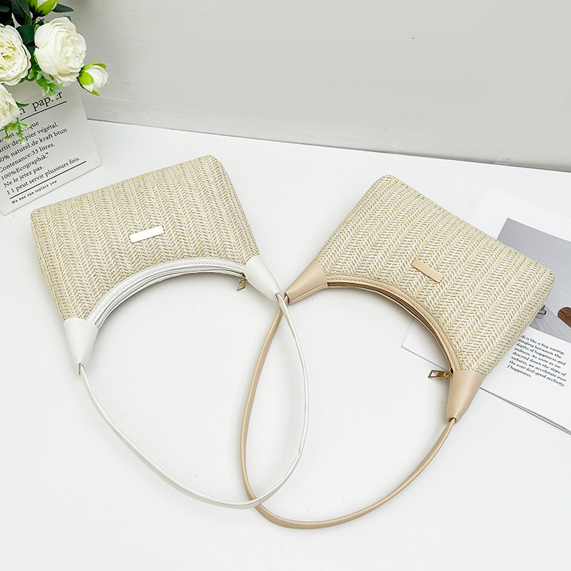 designer Trendy and Popular Small Niche Straw Woven Bag for Women 2025 New Summer Versatile Crossbody Bag Outdoor Small Handbag