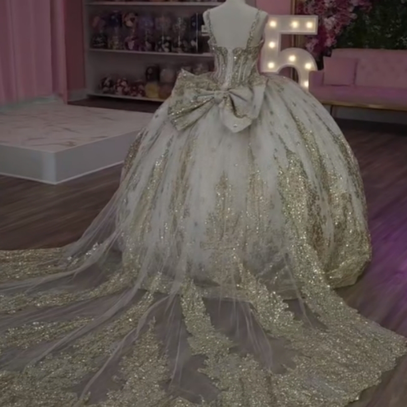 Champagne Quinceanera Dresses Ball Gown Off The Shoulder Applique Lace Beading Bow Tull Party Birthday Sweet 16 Dress Vestidos