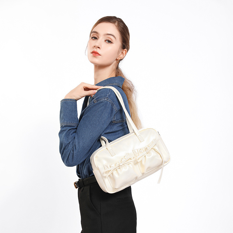 designer Fashion Commuter Large Capacity Bag for Women 2025 New Trendy College Student Shoulder Bag Casual Handheld Tote Bag
