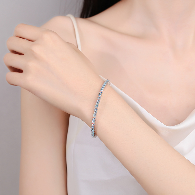 Luxurious Sterling Silver Pt950 Bangle Set With Paved Moissanites Ideal Romantic Present