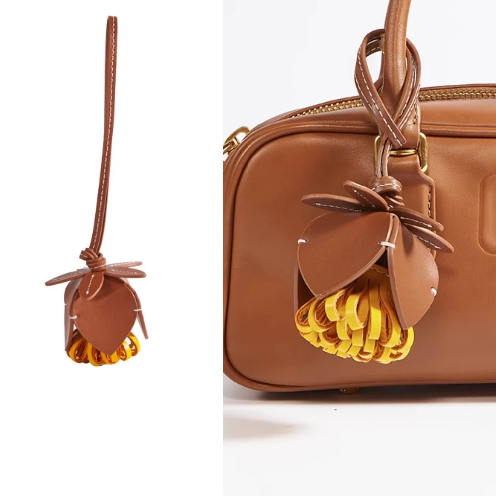 High Quality Flower Shaped Pendant Genuine Leather Rope Metal Accessories Bag Pendant Keychain Hand Rope Gift Home Decoration 250530