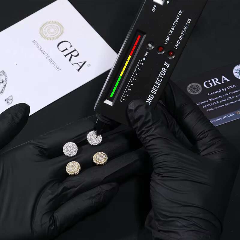 New Arrival HipHop Fine Fashion 925 Sliver Moissanite Earring Jewelry Iced Out Bling Round Stud Earrings for Men Women Best Gift