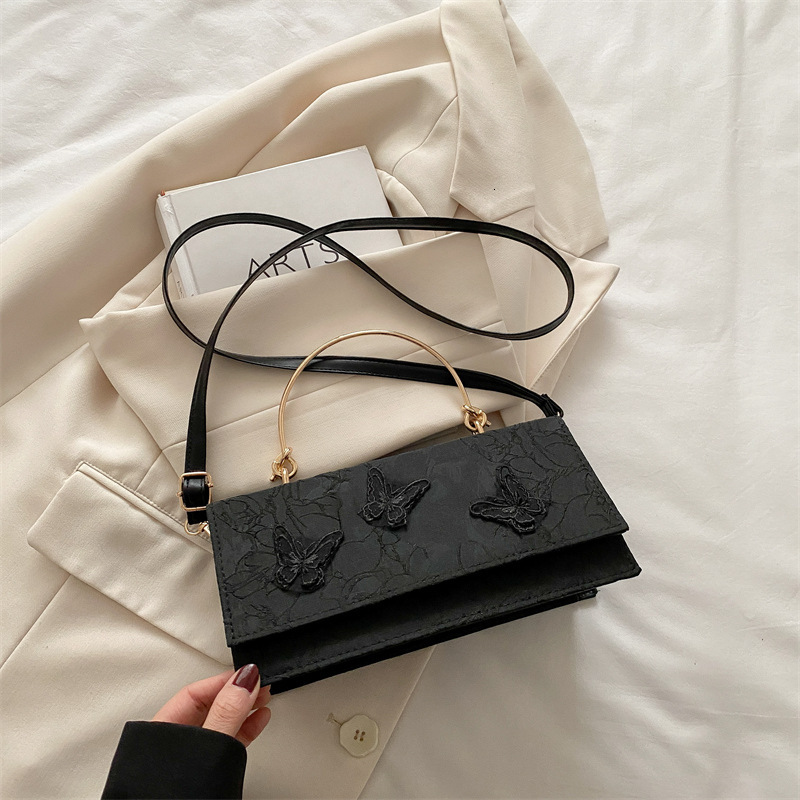 2025 New Designer Fashion Handbag Embroidered Butterfly Love Flower Small Square Bag Korean Beautiful Shoulder Bag Texture Atmospheric Crossbody Bag M