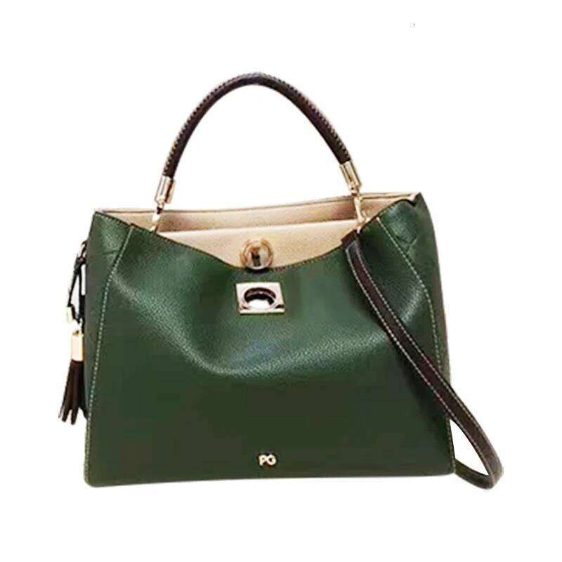 Designer bag 52 PG Fashion Elegant Popular Ladies Handbag Can Crossbody Niche Bags Unique Skeleton Buckle with Tassel Pendant New Brand Design