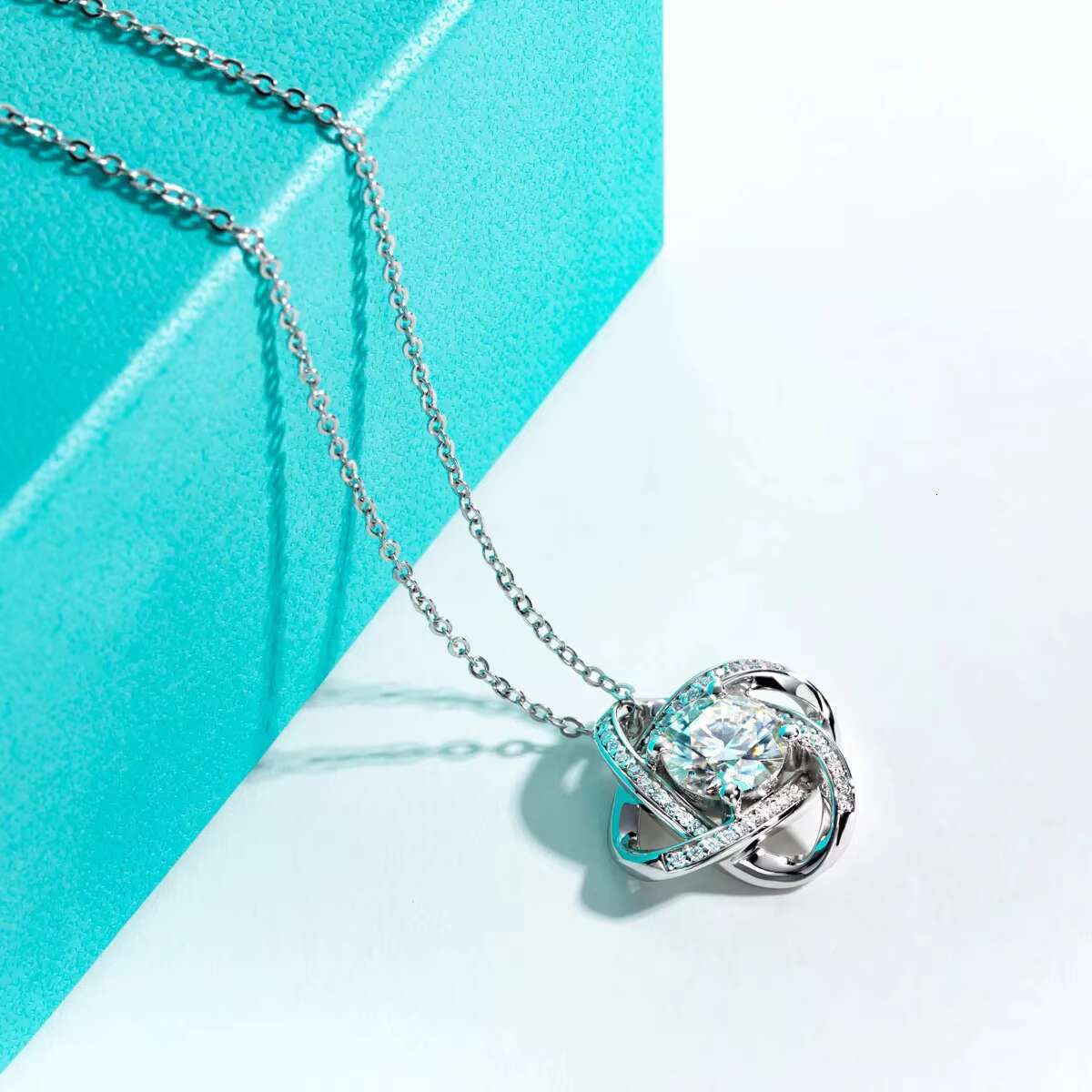 925 Moissanite 1.5mm D Color Clover Shaped Stud Earrings Jewelry Wholesale