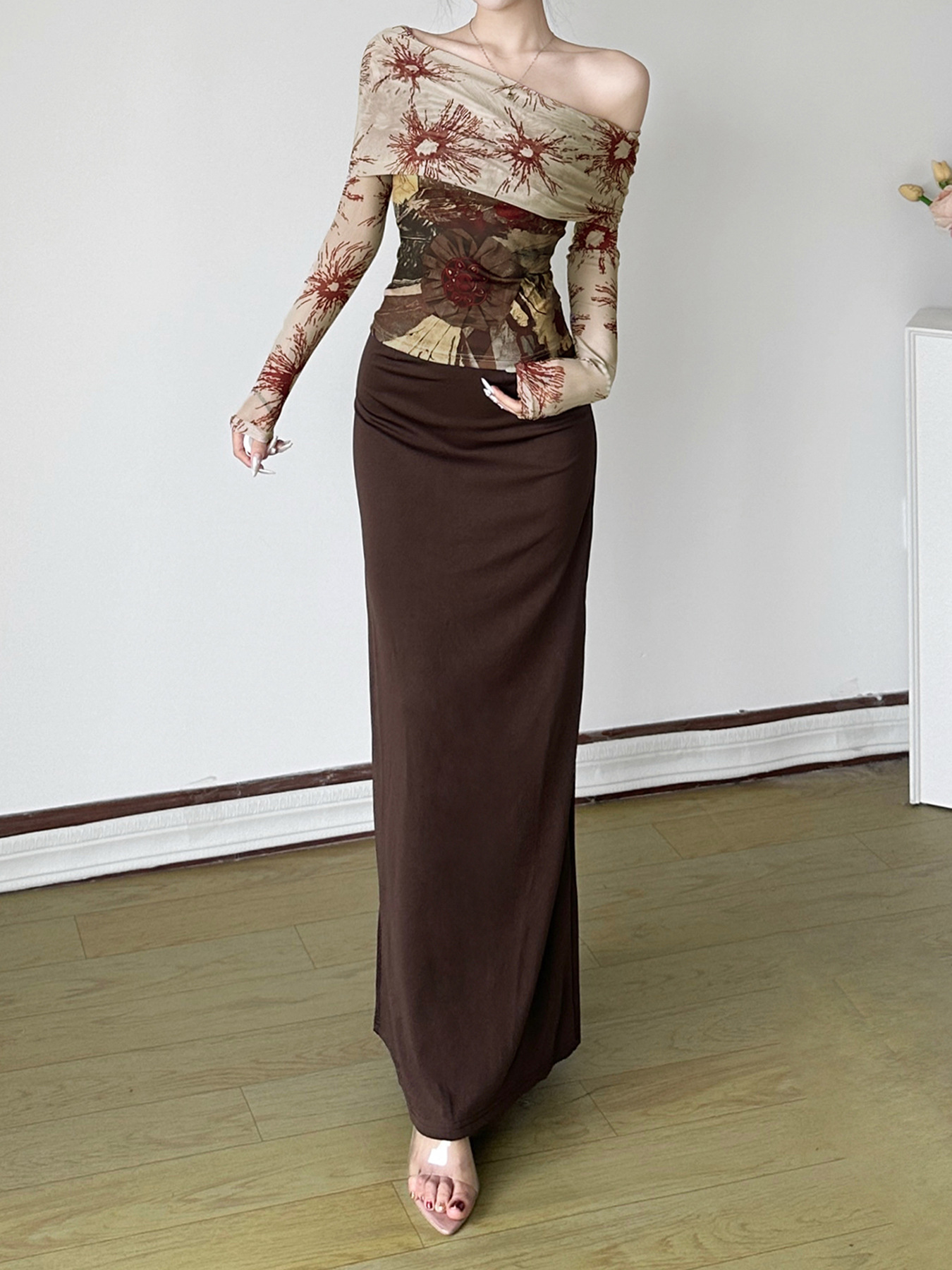 XR220 Pure desire retro brown hot girl split hip skirt low waist one piece slim fit