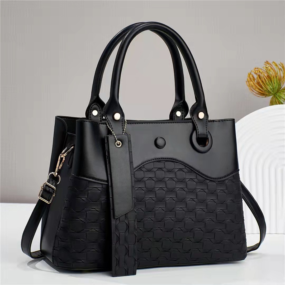 Top quality brand, high-quality new free designer bag, 2025 new fashionable shoulder width handbag, new free designer bag
