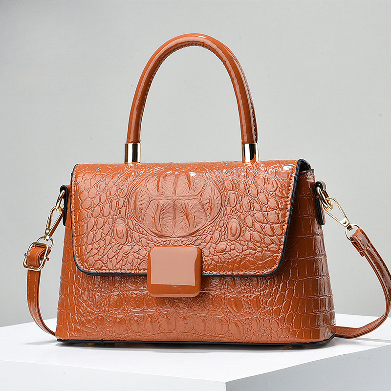 Top brand high-quality new free designer bag high-end 2025 new fashionable and elegant shoulder crossbody bag handbag new free designer bag