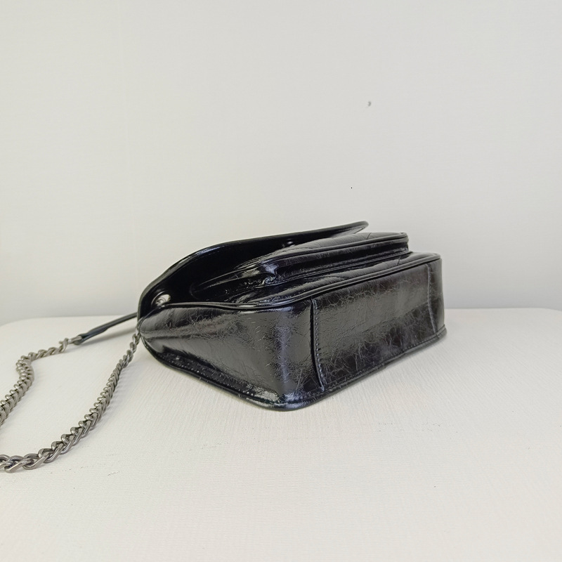 New layered cowhide crossbody bag with high-end feel, women's genuine leather shoulder bag, new free delivery designer bag