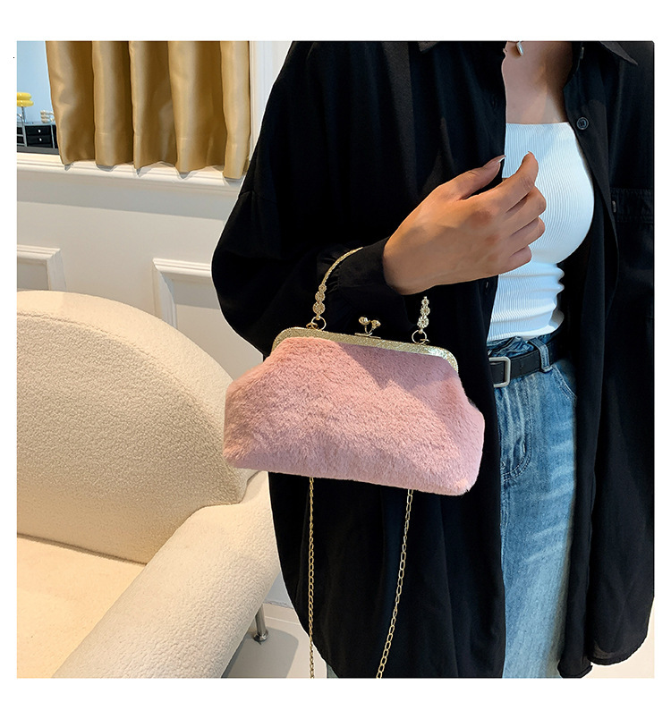 Free shipping designer autumn/winter fur fur bag 2025 new stylish minimalist handbag commuting fashion chain single shoulder crossbody bag