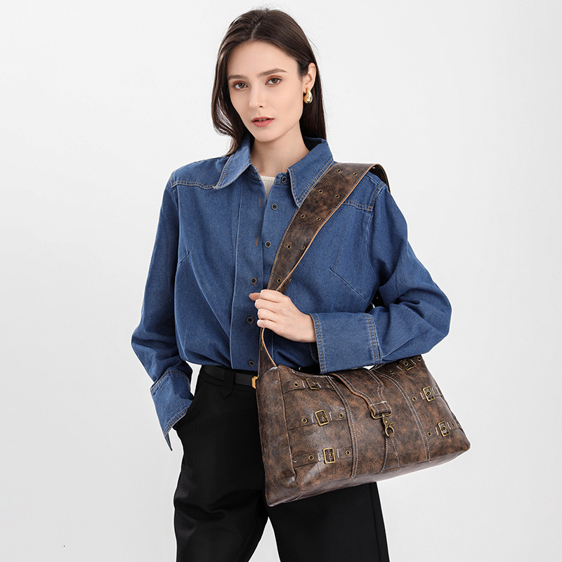 designer Vintage Large Capacity Heavy Metal Punk Style Distressed High-end 2025 New Wide Shoulder Strap Single Shoulder Handbag Tote Bag