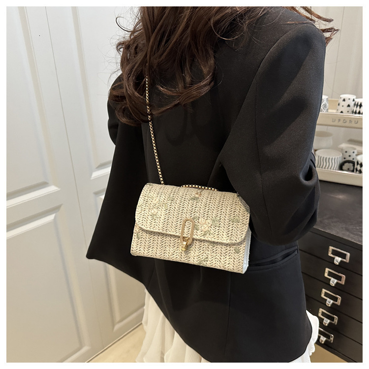 Fashion Woven Bag 2025 New Fashion Chain Shoulder Bag Trendy Women's Designer Handbag Small Square Bag Crossbody Bag Vacation Beach Bag