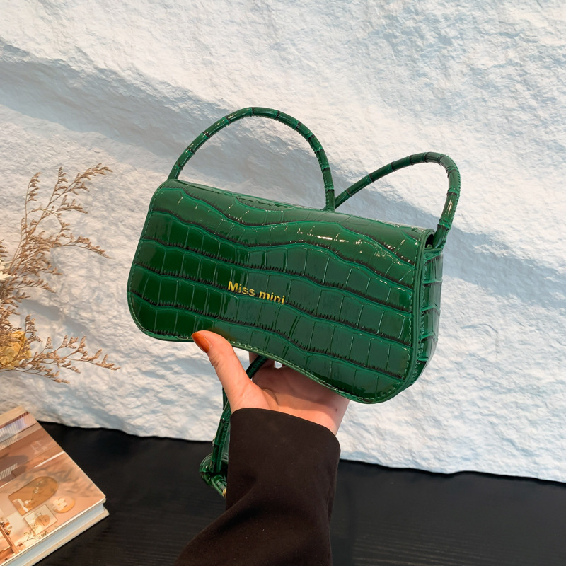 Stone Pattern Underarm Bag For Women 2025 New Free Shipping Autumn Commuter Fashion Simple Letter Trendy Shoulder Bag Designer Shopping Bag Bag Handba