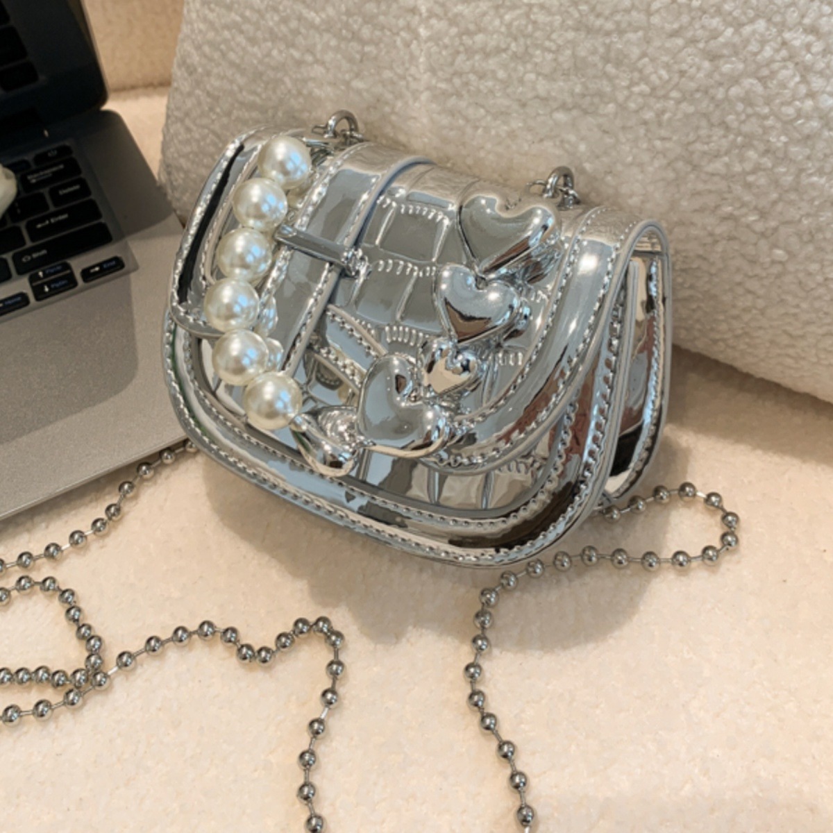 designer Pearl Chain Small Bag for Women 2025 New Trendy Popular Mini Bag Silver High-Quality Niche Crossbody Bag