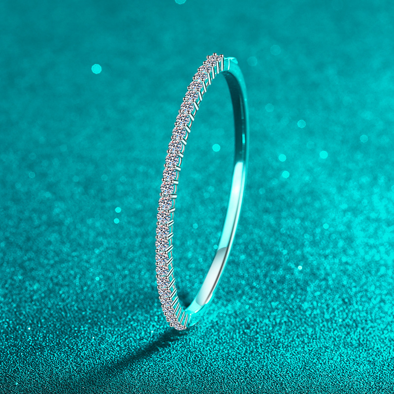Luxurious Sterling Silver Pt950 Bangle Set With Paved Moissanites Ideal Romantic Present