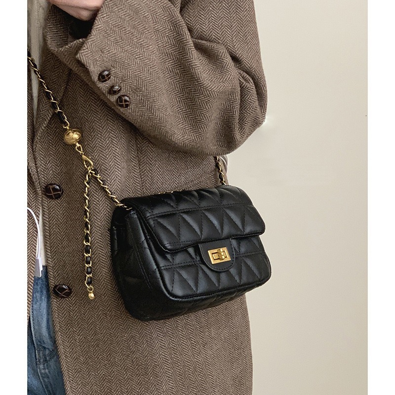 designer Versatile Trendy Ins Style Crossbody Bag for Women Fashion Quilted Chain Niche High-end Single Shoulder Crossbody Small Square Bag