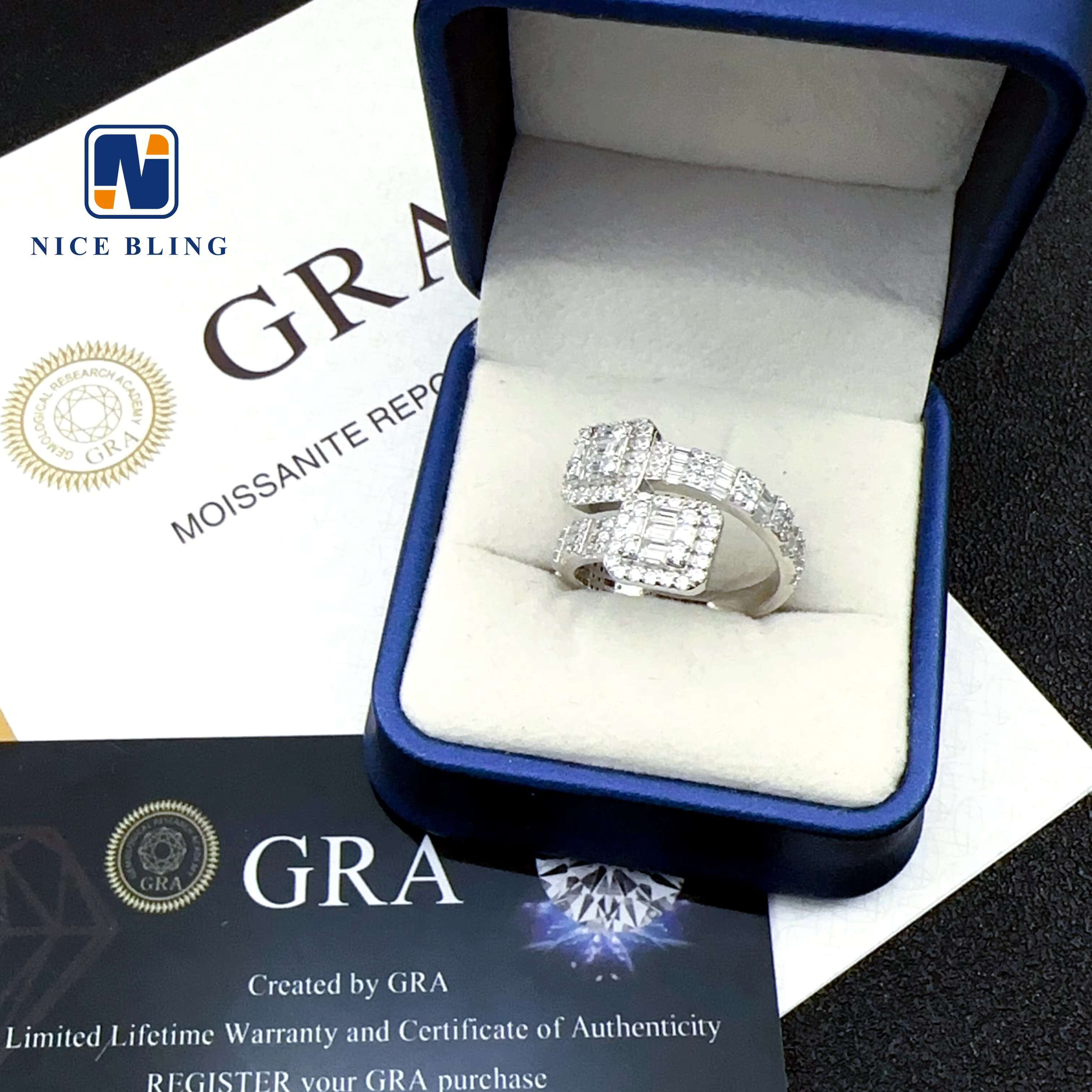 Anti Stress Moissanite Diamond Rings 925 Sterling Silver Vvs baguette Cut Diamond Rings for Men and Women