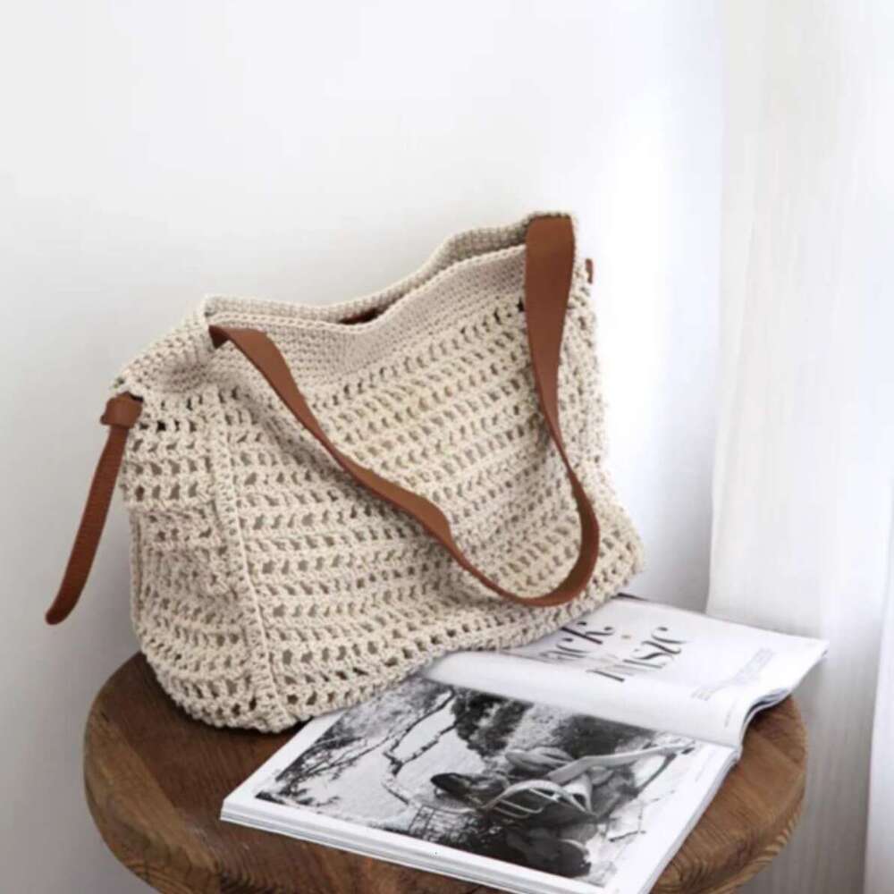 Straw Beach Tote Wax Line Splicing Cowhide Woven New Simple Large Capacity Shoulder Handbag Beach Vacation Hollow Out Bag Crossbody Bag