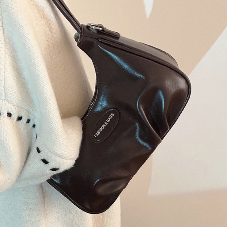 designer Niche Textured Silver Bag for Women Trendy Versatile Shoulder Crossbody Bag High-end Design Sense Underarm Crescent Bag