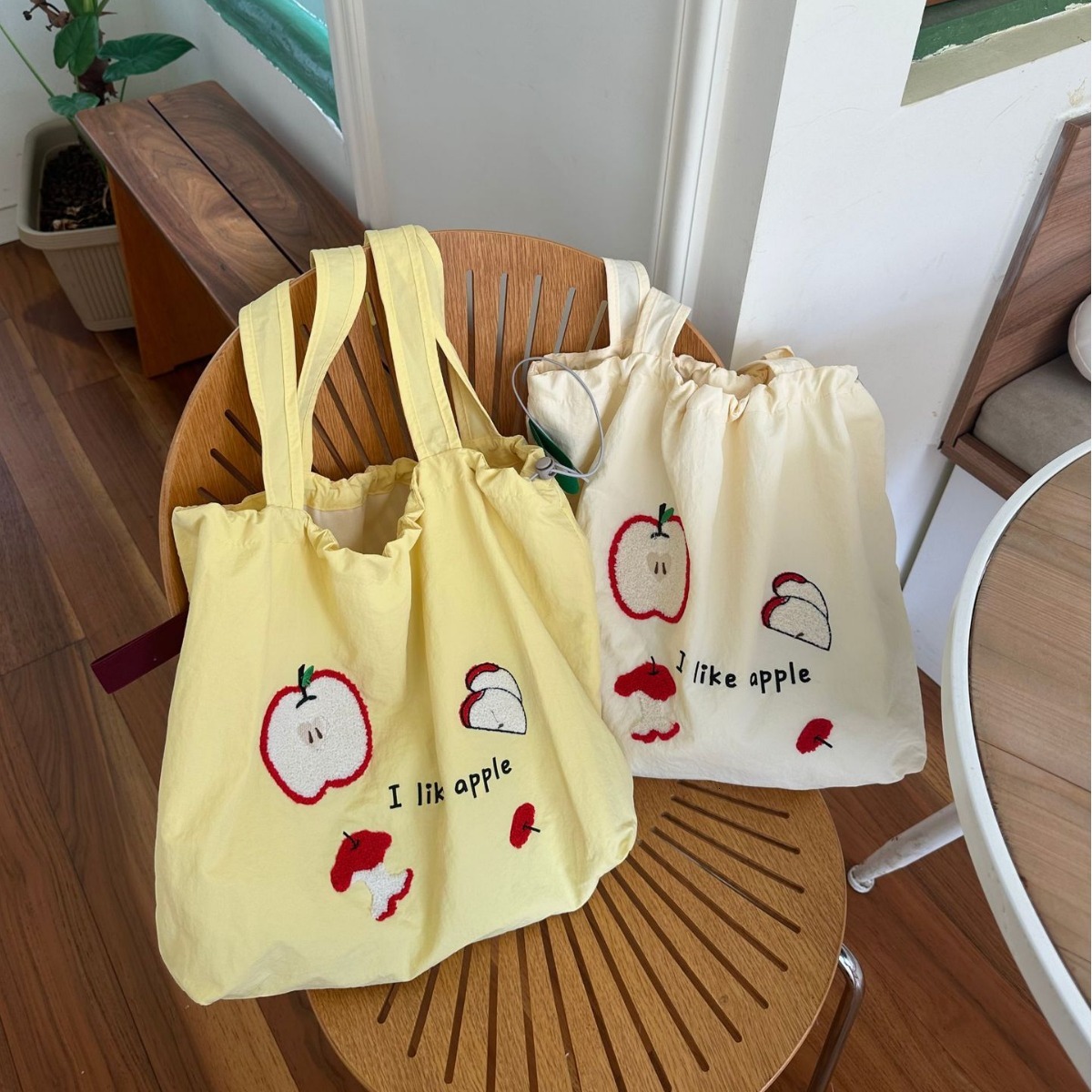 Top Brand High Quality New Style Style Embroidered Bag Casual Large Capacity Women's Handheld Canvas Bag Simple Fashionable Class Bag New Free De