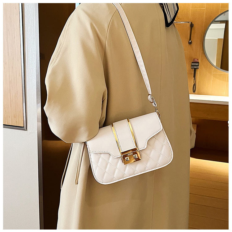 Free Shipping Designers New Fashionable Diamond Grid Embroidered Thread Armpit Bag Women's Trendy Casual Small Square Bag Commuting Single Should