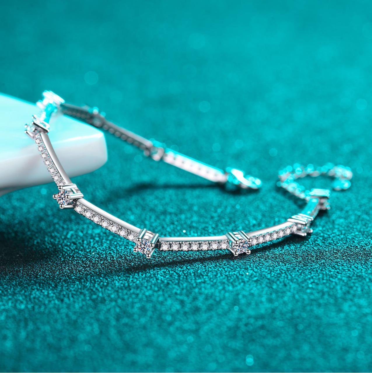 S925 Silver Moissanite Bracelet Elegant Minimalist Design, Ideal for Casual and Formal Wear, Perfect for Gifting on Special Occasions, Adjustable Fit