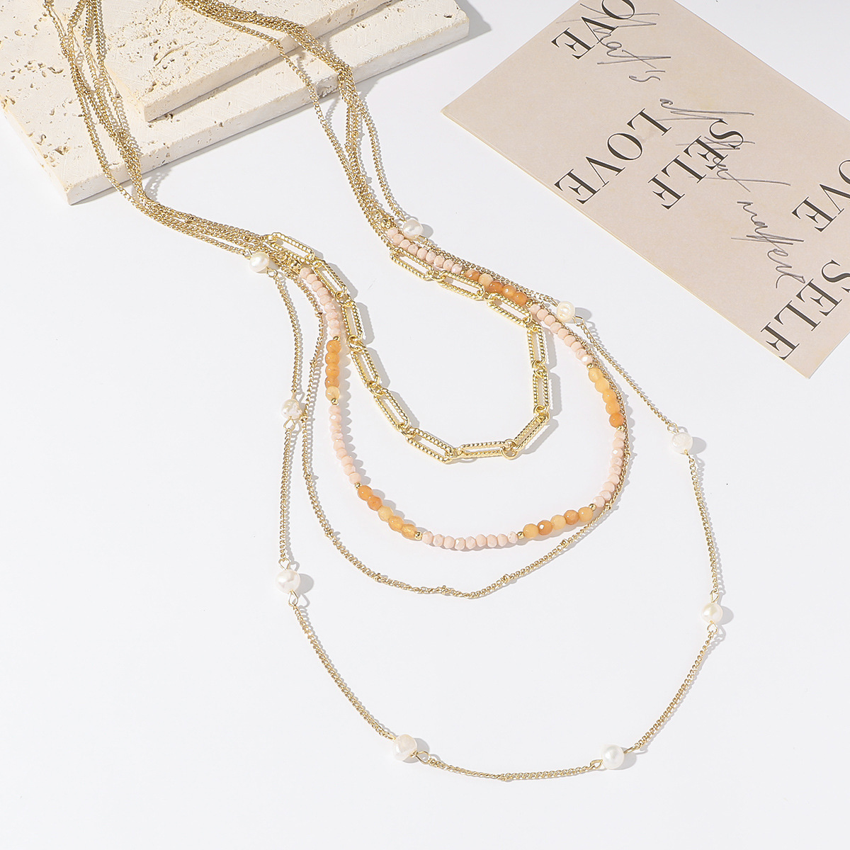 fashionable and simple necklace chain stacking style