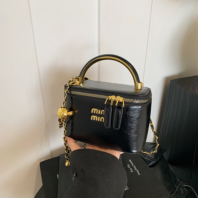 Designer bag armpit bag fashion shoulder bag luxury bag crossbody bag handbag designer spring and summer texture Boston pillow bag high-end retro cros