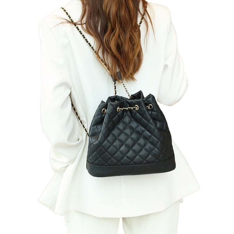 designer New 2025 Bucket Quilted Chain Backpack PU Leather Bag for Women Unique Design Single Shoulder Crossbody Bag Backpack