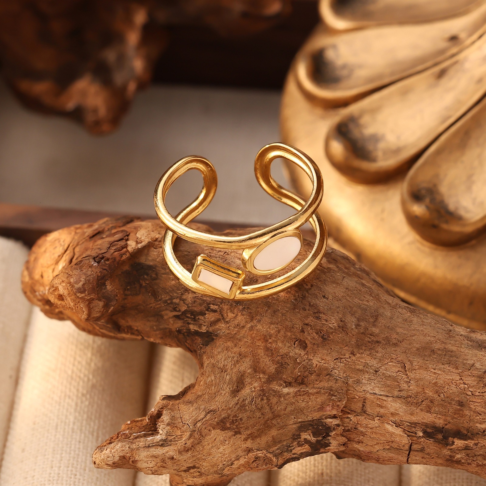 Fashionable and Elegant Design Personality Jewelry Stainless Steel Gold-Plated Green Open Ring