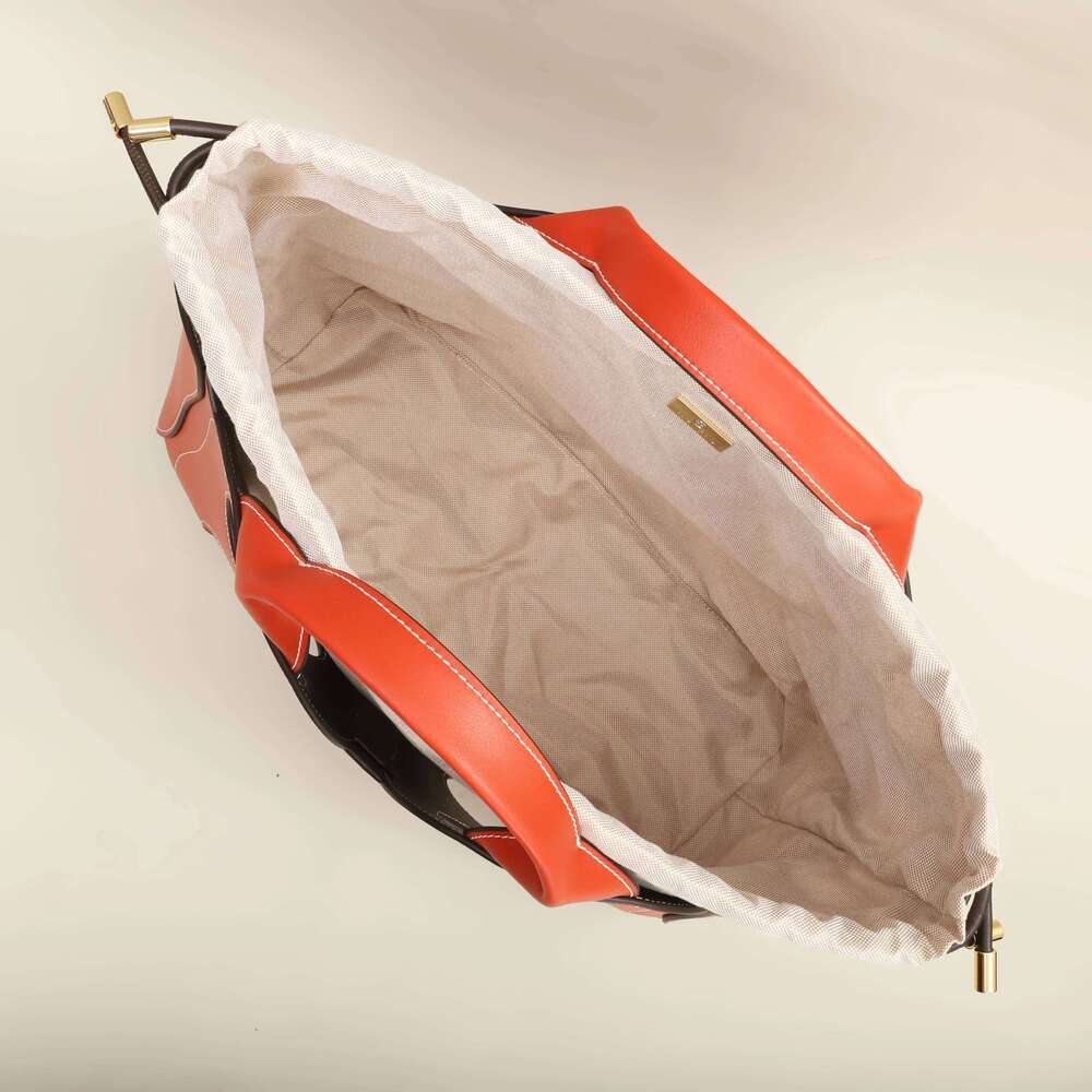 PG PATSY GARIS Crossbody 2024 New Brand Designer Simple Atmosphere Hollow Design Shoulder Beach Bag Women's