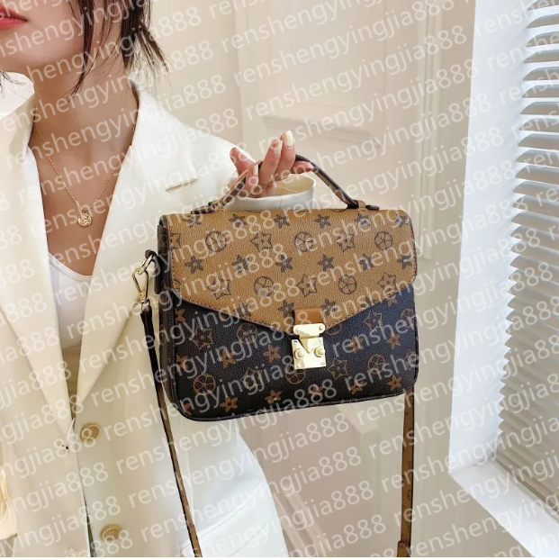Top Designers Shoulder Bags e Women Handbag Oxidizing Leather POCHETTE Elegant Messenger Bag Crossbody Shopping Purses Tote