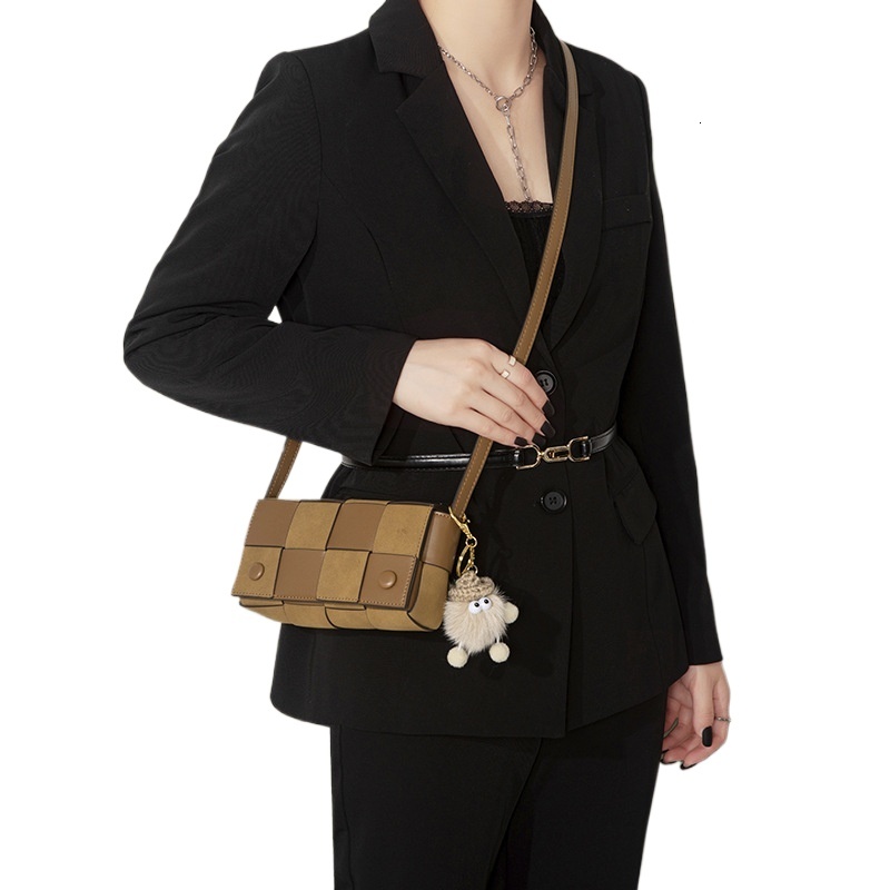 designer 01-Custom European and American Retro Color-Block Plaid Shoulder Bag Autumn Winter New Woven Crossbody Bag for Women Niche Small Square Bag