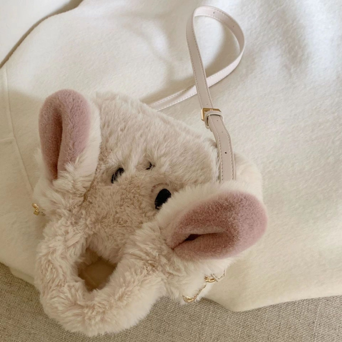 designer Winter Cartoon Plush Cute Rabbit Handbag for Women 2025 New Niche Shoulder Crossbody Furry Bag for Girls