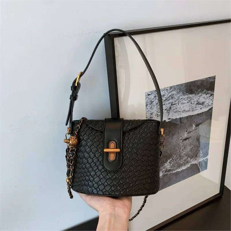 2025 Luxe-Gift Cube: Parisian-Touch Mini Shoulder Bag 3-Way Commute/Date With Magnetic Art-Clasp & Tech-Ready Stow