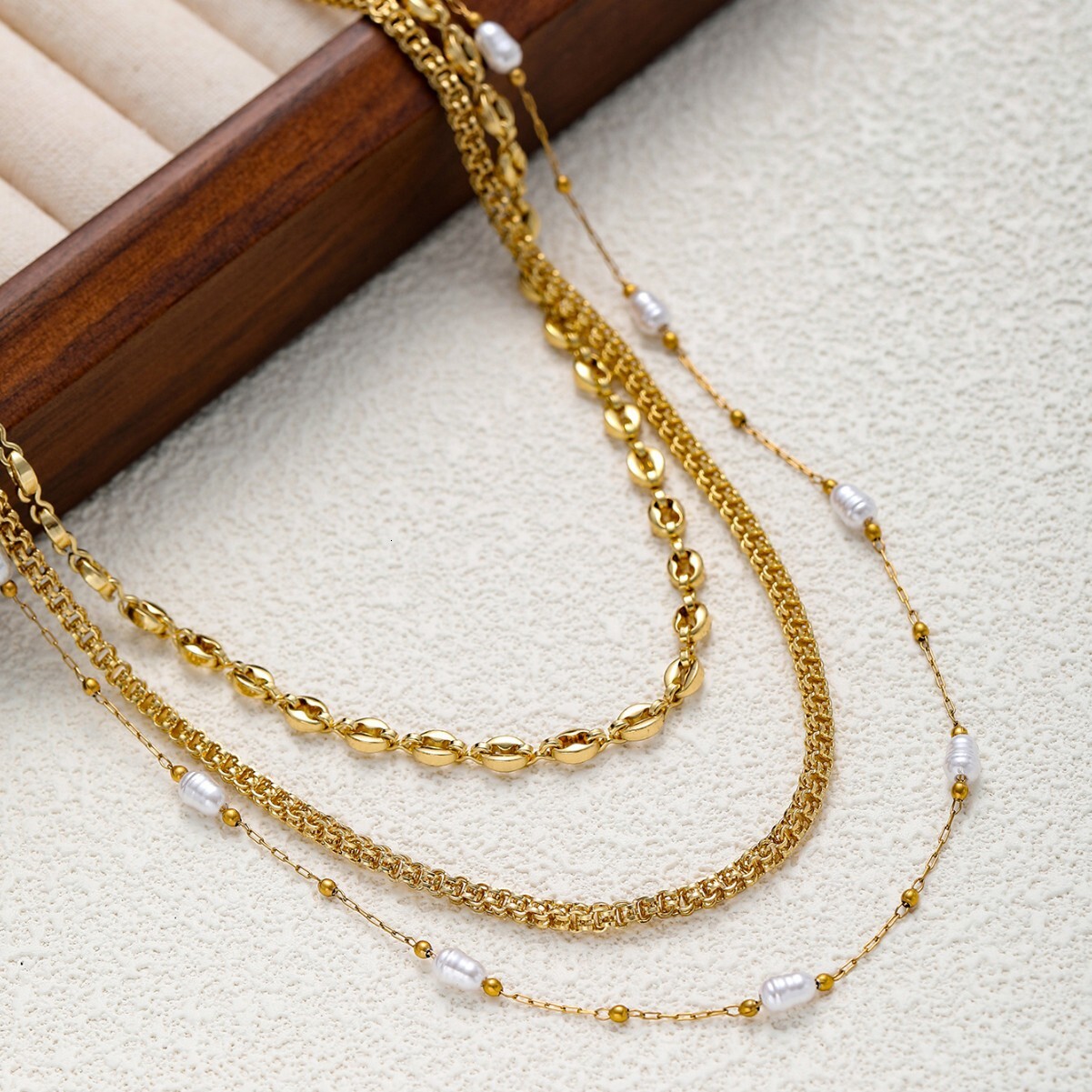 Metal Shell Layered Seed Bead Necklace for Women Ins Niche Pearl Beaded Choker