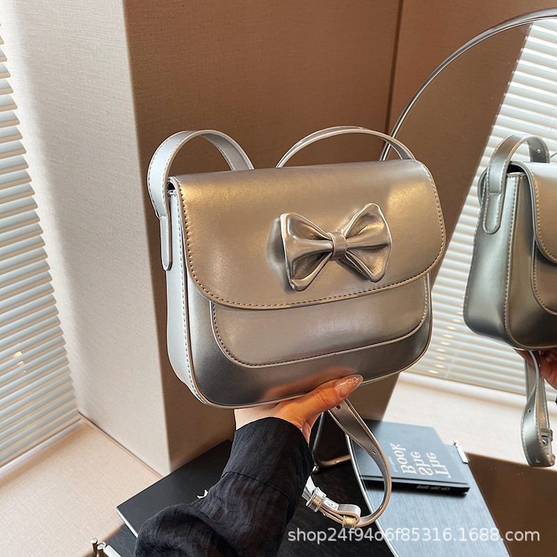 Free Shipping Designer Bag Niche Design Girl Bow 2025 Korean Versatile Crossbody Bag Stylish Texture Mini Small Square Bag