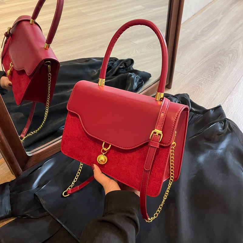 designer Red Wedding Vintage Velvet Bag for Women 2025 New Crossbody Handbag Small Square Bag High-Quality Handheld Bride Bag