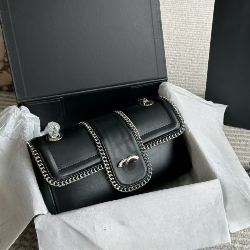 Ladies' chain crossbody bag designer leather shoulder bag handbag fashionable, simple and atmospheric 10A