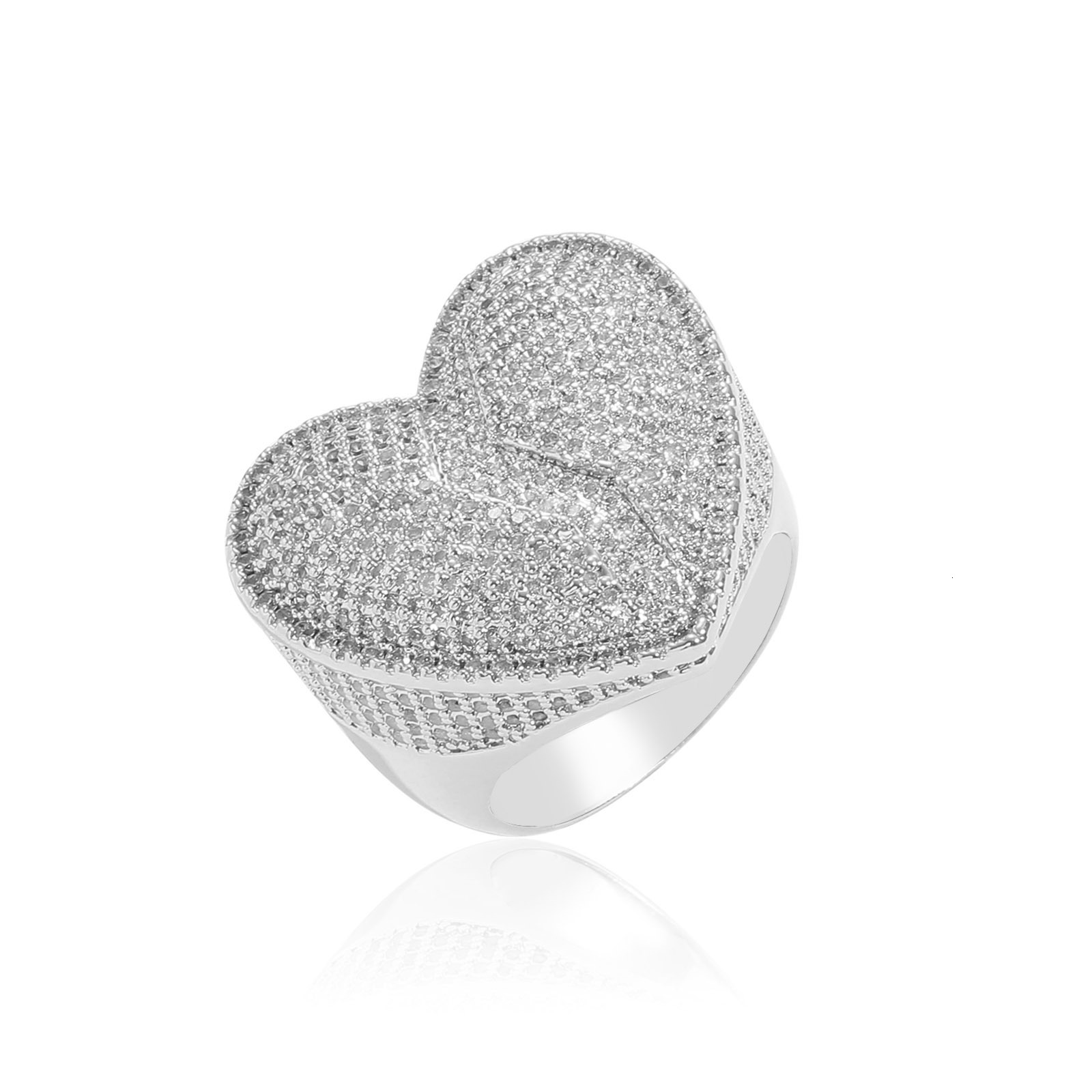 New hip-hop heart wrenching ring personalized trendy rapper hip-hop accessory heart-shaped Moissanite ring moissanite