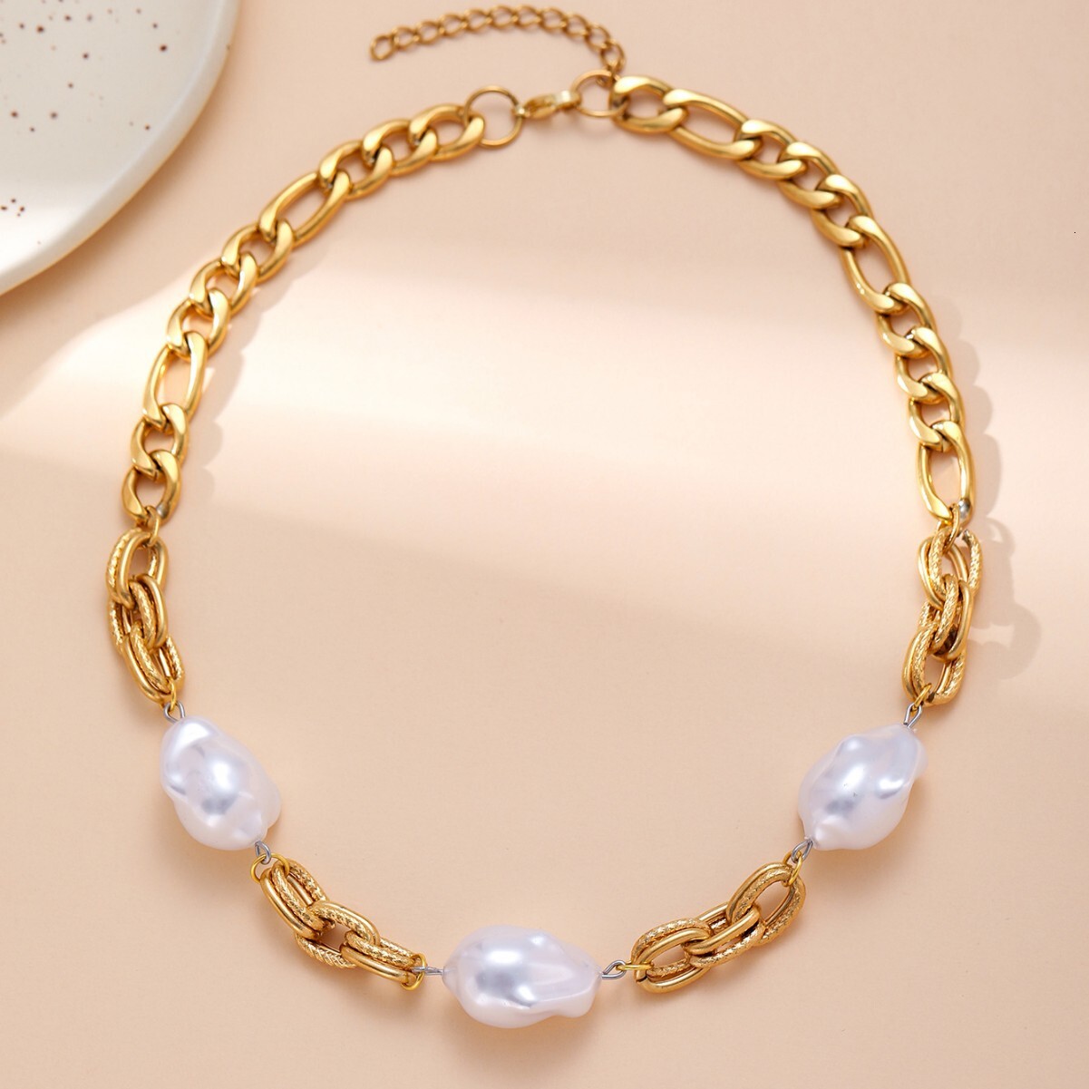 New Design Personality Simple Versatile Geometric Irregular Chain Pearl Clasp Necklace