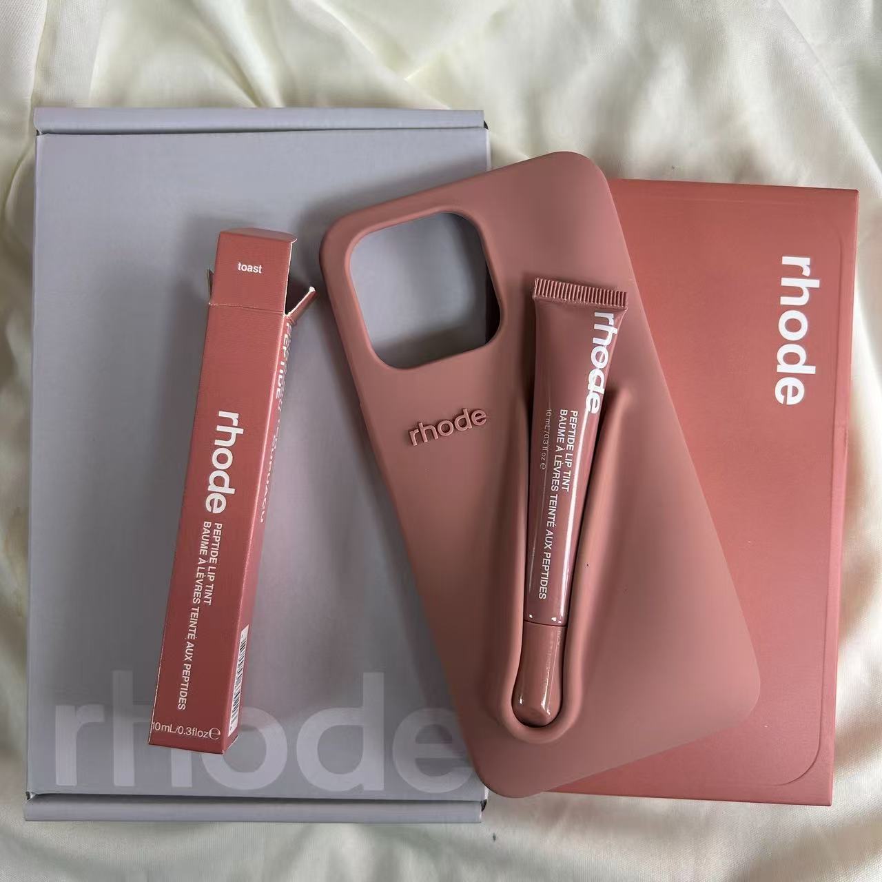 DIY NEW Rhode With Lip Gloss Phone Case For iPhone 16 12 Pro 14 13 15 Pro Max Plus Lipstick Silicone Toast Espresso Ribbon Cover