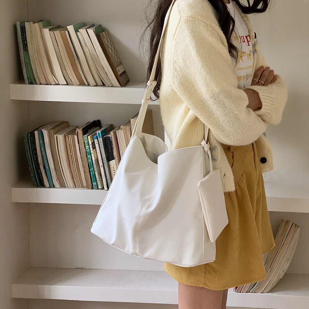 designer 2025 Crossbody Bag Spring Energetic Girl Simple Casual Soft Shoulder Bag Large Capacity Women's Bag Single Shoulder Tote Bag