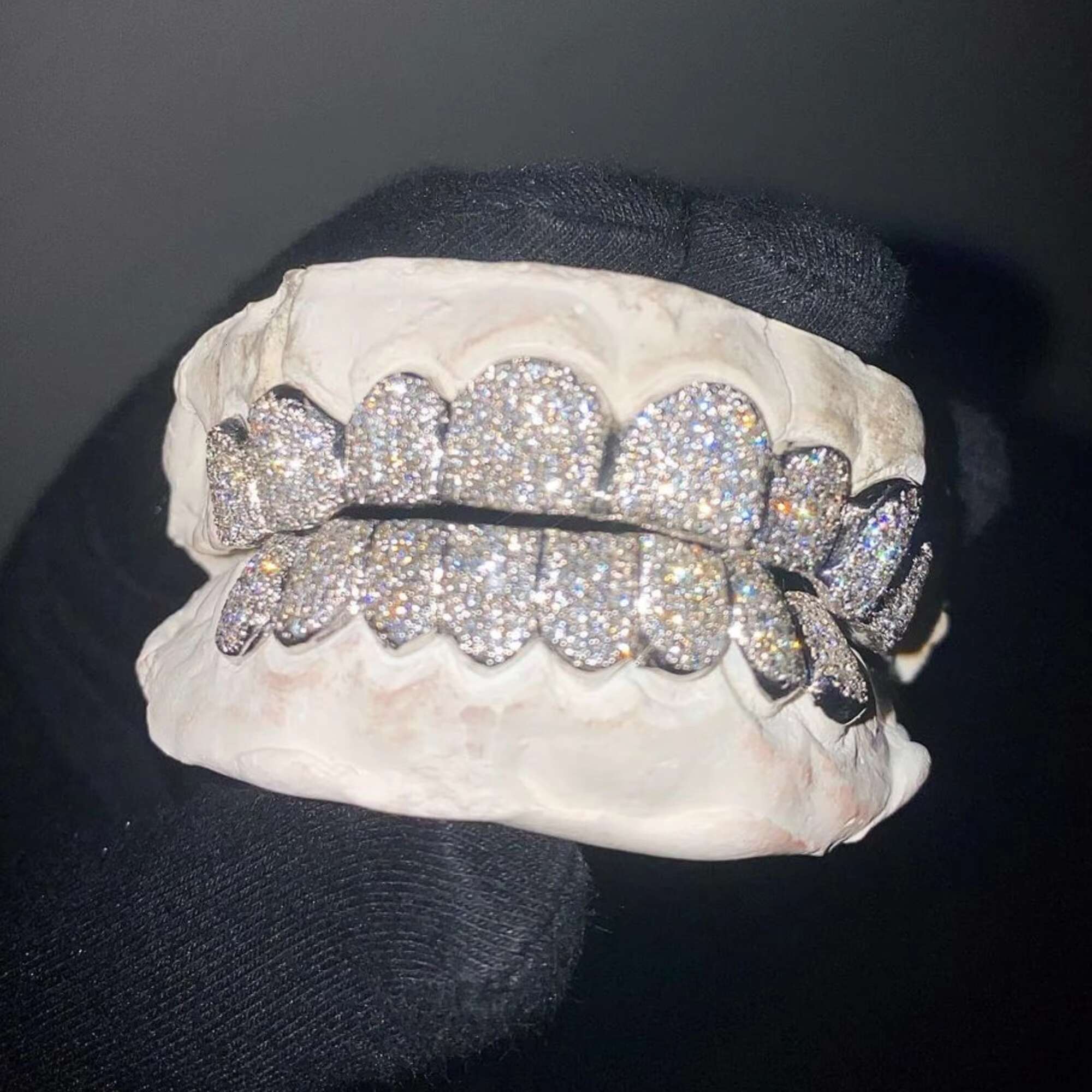 Hip Hop Custom 925 Silver Teeth Grillz Iced Out Moissanite Diamond Grillz Teeth Silver Jewelry Best Price Moissanite braces