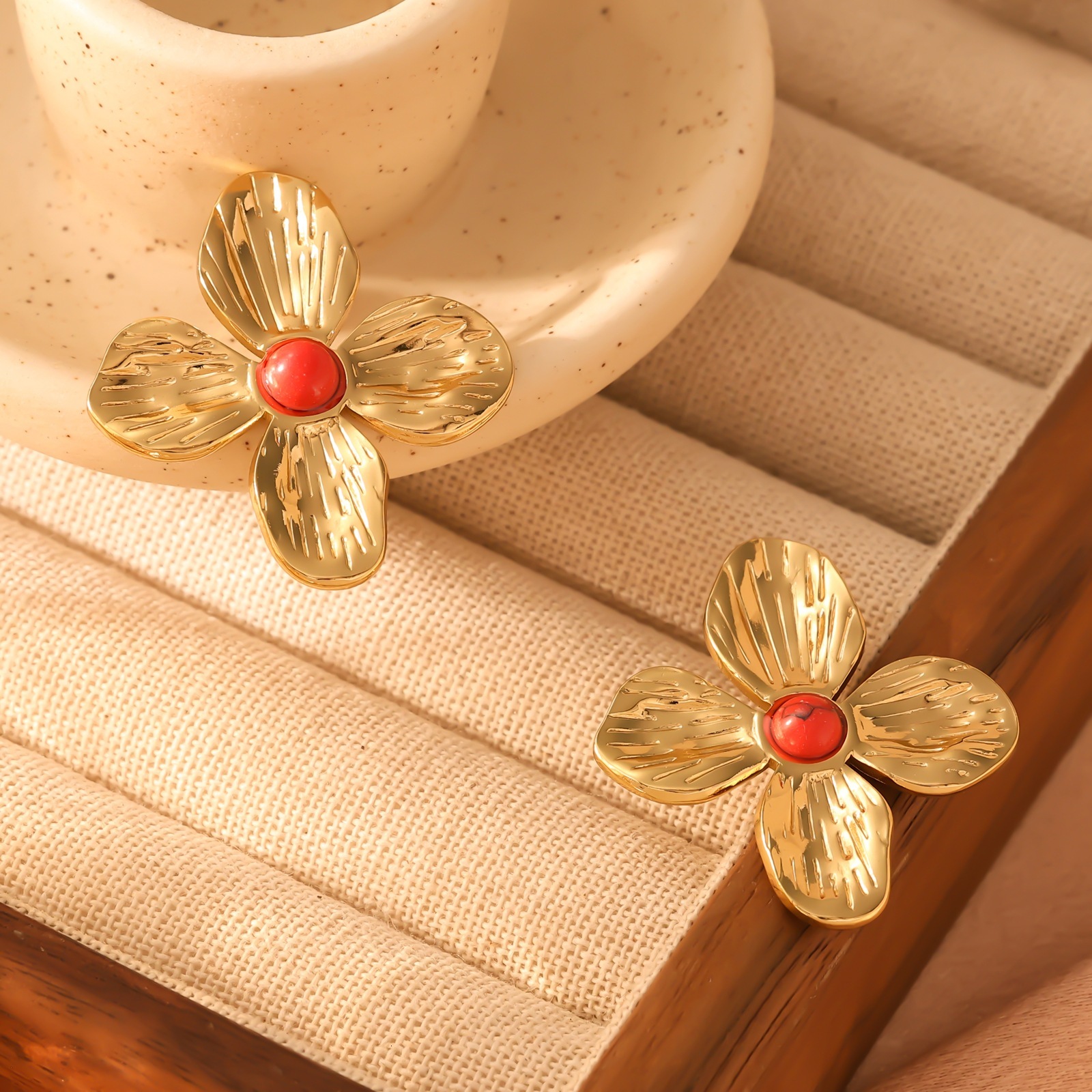 High-End Earrings Bud Jewelry Pearl French Light Exquisite Design Pendant Petal Necklace