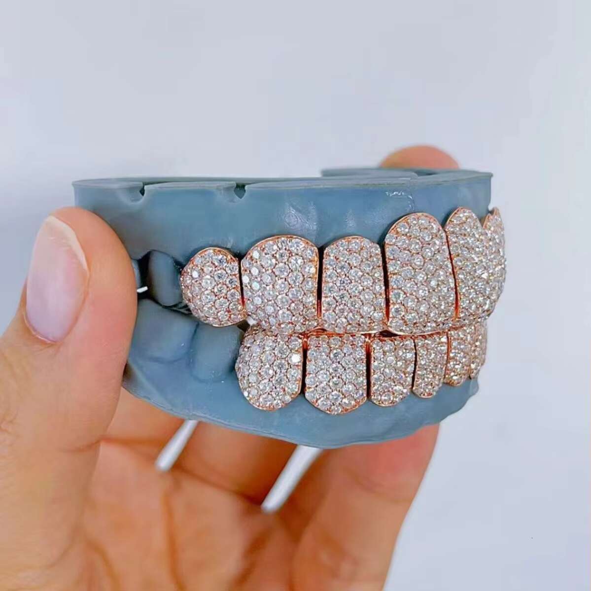 Moissanite Grillz Custom Wholesale Honeycomb Princess Cut 10K 14K18K VVS Moissanite Diamond Grillz Hip Hop Grilliz