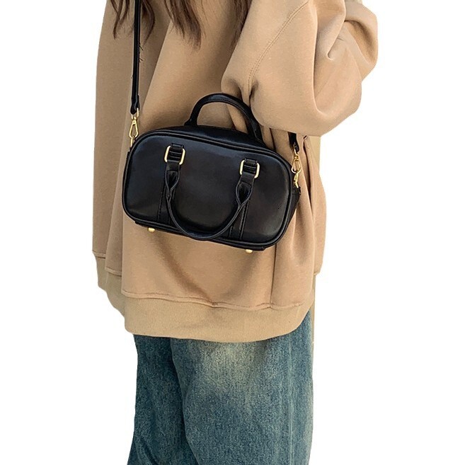 designer Milad Retro Commuter Bag Korean Style Messenger Bowling Bag for Women 2025 New Handbag Single Shoulder Crossbody Bag