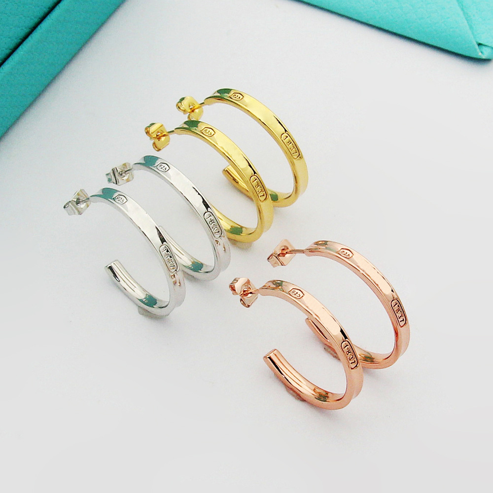 NO tariff 4cm curved surface Designer high polished T hoop fashion 18K gold rose silver circle Earrings 316L stainless steel Women girl Wedding jewelry Wholesale