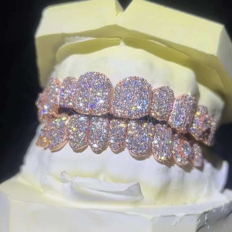 Custom Iced Out Diamond Grillz Gold Plated 925 Sterling Silver Moissanite Diamond Hip Hop Grillz for Teeth